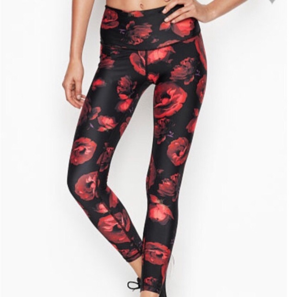 Victoria’s Secret sport roses are red 7/8 leggings Size Medium - Picture 1 of 7
